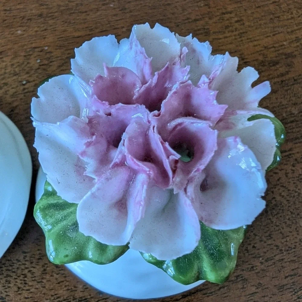 Vtg Aynsley Small Salt & Pepper‎ Shakers Pink Floral Bone China English Cottage